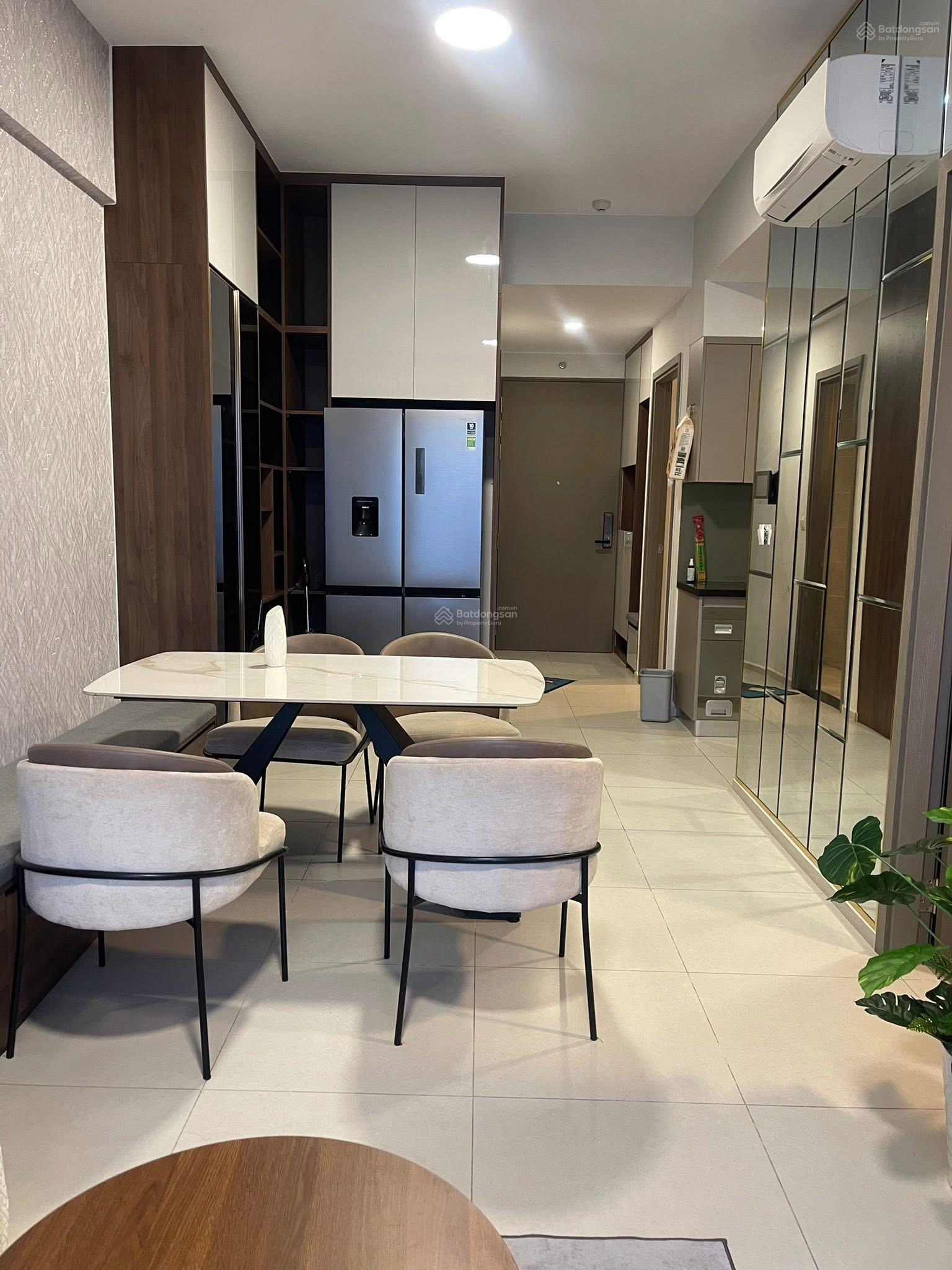 Cho thuê 2PN nội thất cơ bản 6,5tr; Full nội thất 9 triệu. LH: 0909 086 *** xem nhà