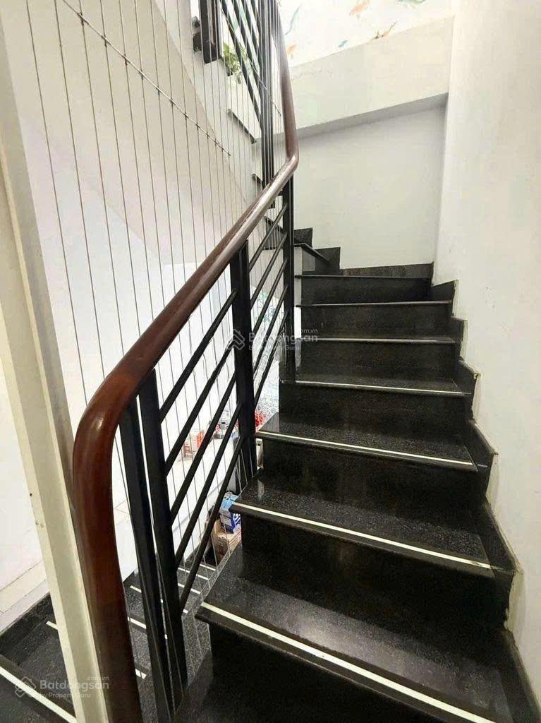 Cho thuê nhà mặt tiền Bà Lài, P.8, Q.6 giá 11tr Cho thuê nhà mặt tiền Bà Lài, P.8, Q.6 giá 11tr