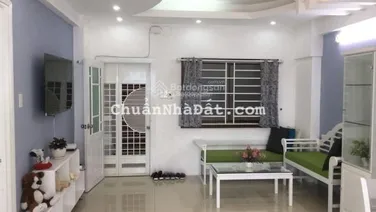 Cần cho thuê căn hộ H3 - đường Hoàng Diệu - Q4