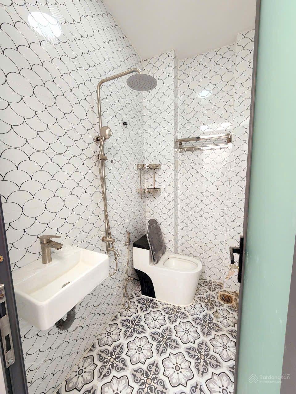 Nhà đẹp hẻm xe hơi đỗ cửa Âu Dương Lân nội thất xịn xò Nhà đẹp hẻm xe hơi đỗ cửa Âu Dương Lân nội thất xịn xò