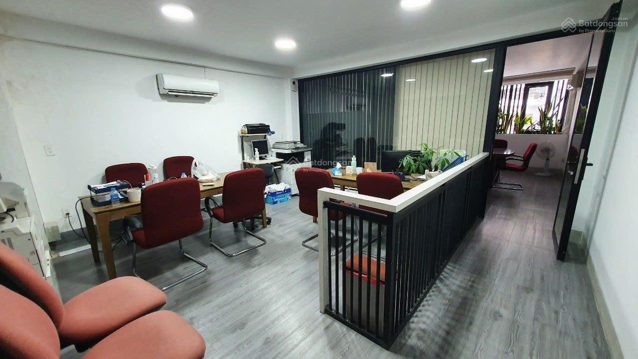 Thăng Long - Phan Thúc Duyện / DT: 4.5x17m / 5 tầng + thang máy / Gía bán: 17 tỷ