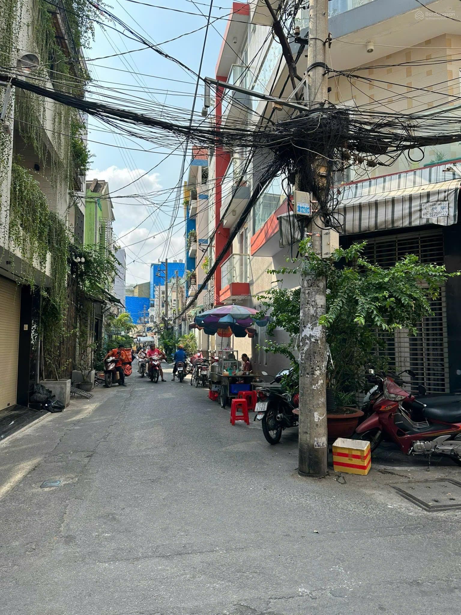 Bán Nhà Hẻm Xe Hơi 752/ Lạc Long Quân, P.9, Tân Bình, 4.15x12m, 3 Lầu Mới