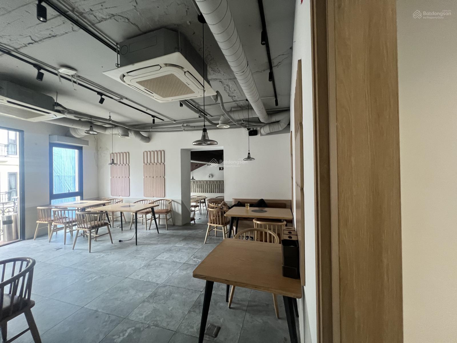 Cho thuê nhà phố Nguyễn Thị Định, Diện tích 60m2 x 3 tầng, Mặt tiền 5m , làm hàng ăn cũng ok