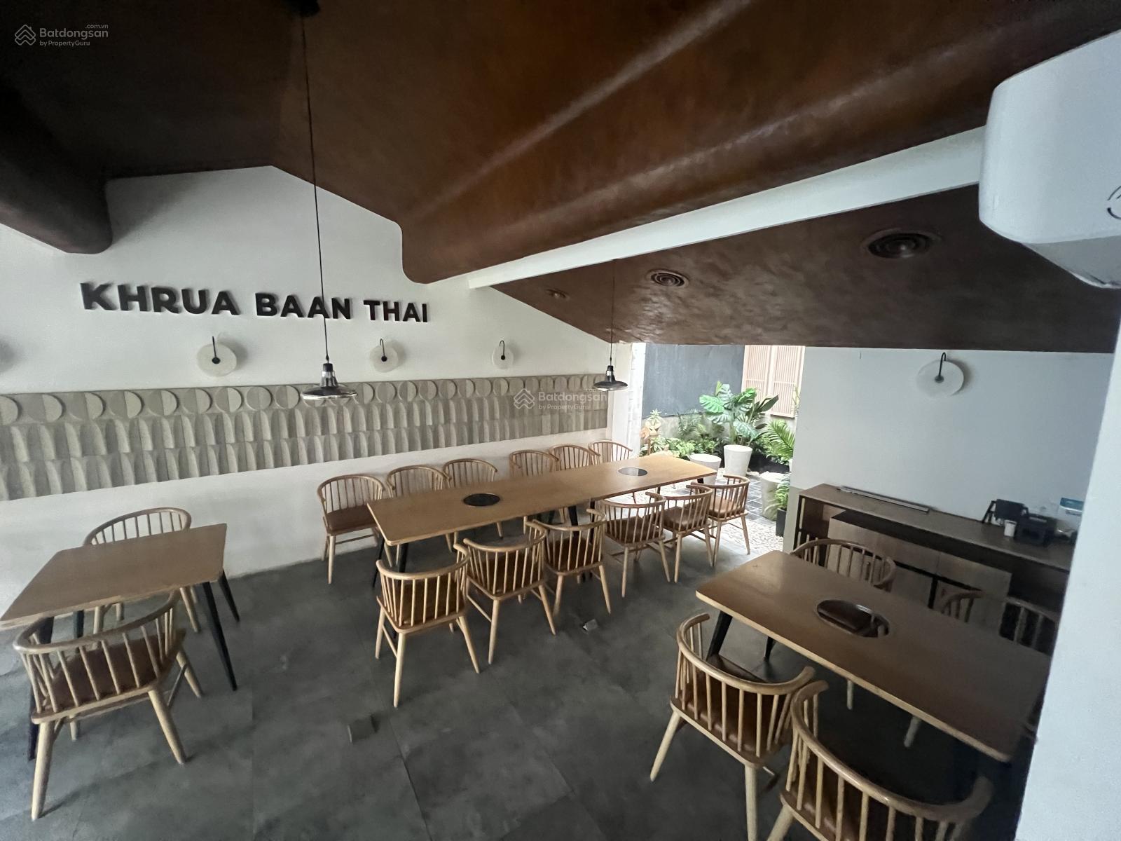 Cho thuê nhà phố Nguyễn Thị Định, Diện tích 60m2 x 3 tầng, Mặt tiền 5m , làm hàng ăn cũng ok