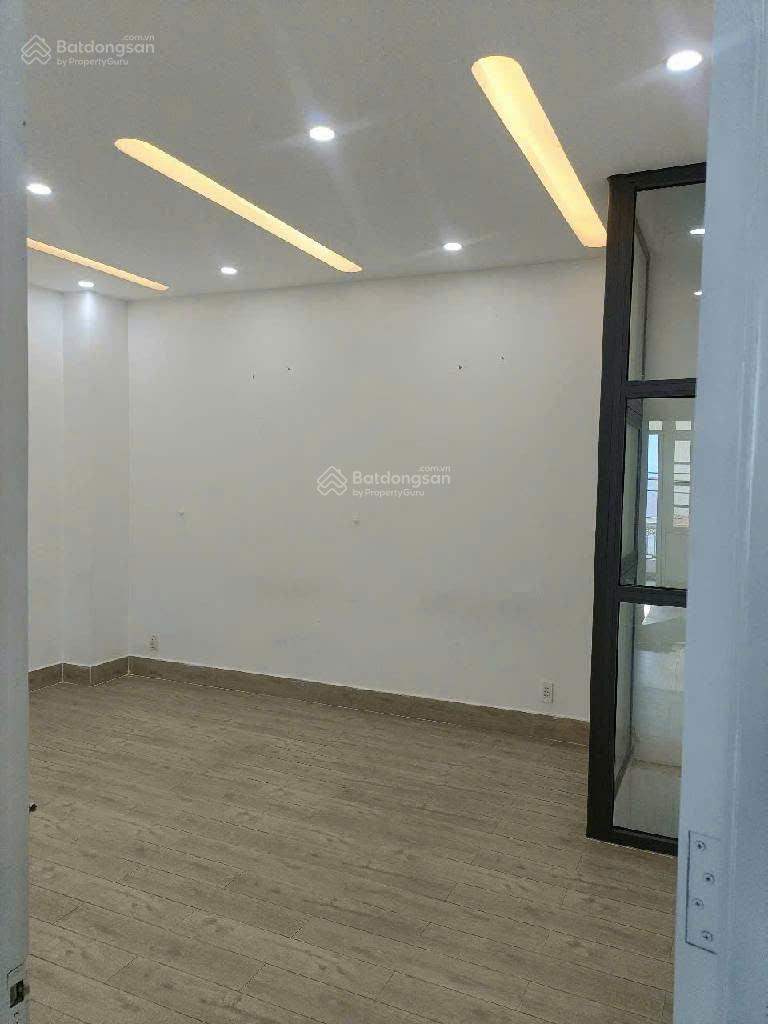 Hiếm - ngang 5m - diện tích 77.4 m2 - 5 tầng mới cứng - hẻm 8m thông thuận tiện kinh doanh đa ngành Hiếm - ngang 5m - diện tích 77.4 m2 - 5 tầng mới cứng - hẻm 8m thông thuận tiện kinh doanh đa ngành