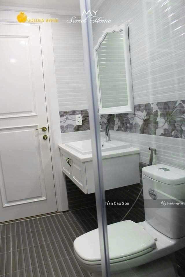 Bán căn hộ Khánh Hội 1, Bến Vân Đồn, Quận 4. DT: 104m2: 3PN + 2WC, full NT. Có sổ hồng. Giá 5,65 tỷ