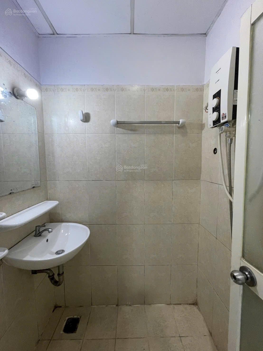 Cho thuê căn hộ mini 22m2 giá 3.5tr, không có phòng ngủ. Đường Nguyễn Văn Quá. Q.12. Cầu Tham Lương