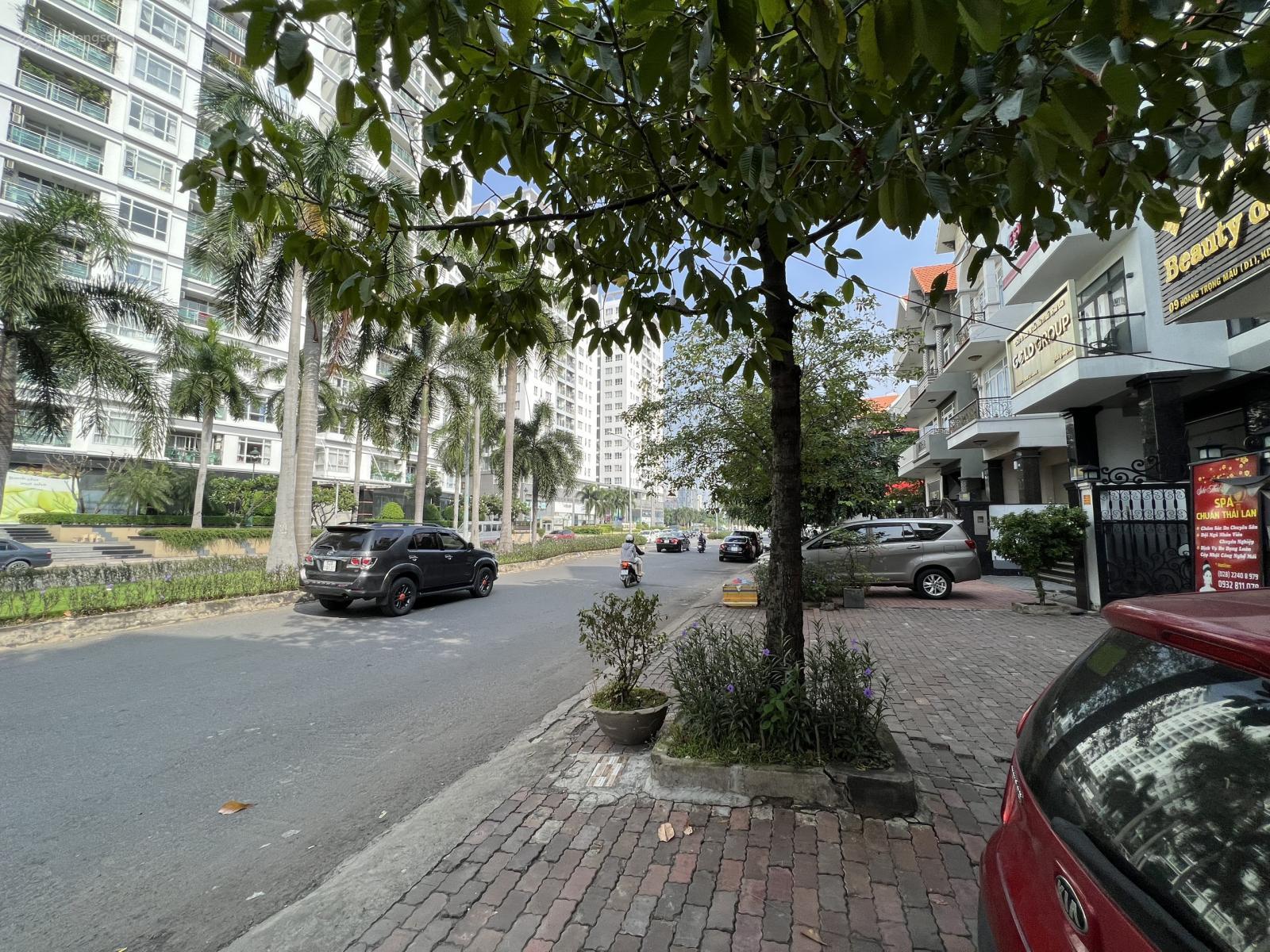 Cho thuê nhà 7.5x20m có TM mặt tiền khan hiếm đường Hoàng Trọng Mậu HimLam giá: 90tr LH: 0908 935 *** Cho thuê nhà 7.5x20m có TM mặt tiền khan hiếm đường Hoàng Trọng Mậu HimLam giá: 90tr LH: 0908 935 ***