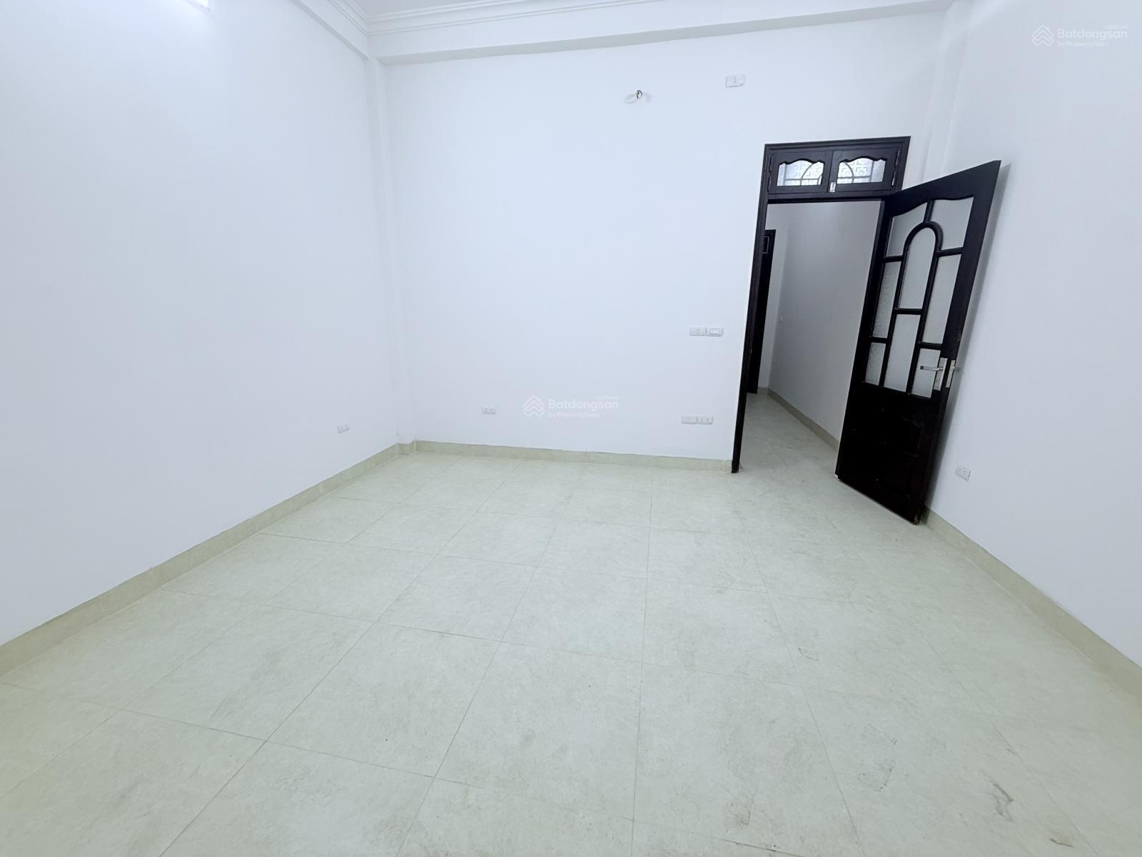 Cho thuê nhà Đỗ Quang, 70m2, 6 tầng, lô góc, VP, Đào tạo, Spa, KD online, 35Tr