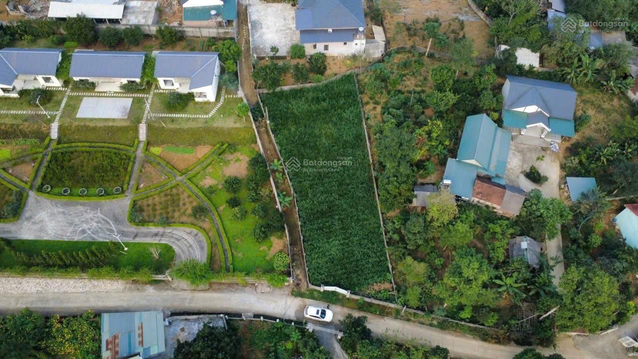 Cần bán nhanh lô đất 676m2.xã Vân Hoà thế đất cao,View núi,nở hậu,đường rộng vị trí đẹp