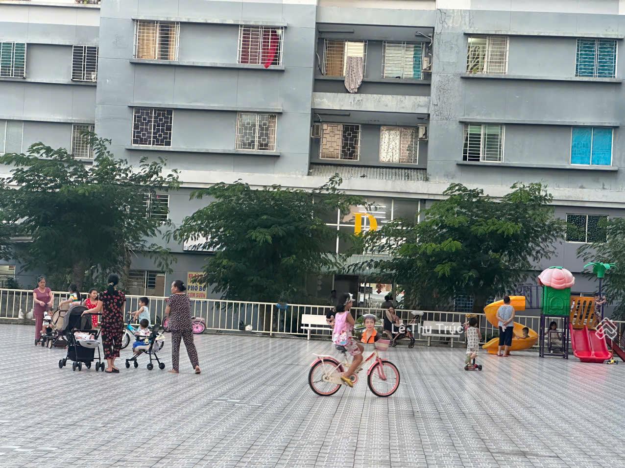 Giỏ hàng căn hộ tầng trệt Phú Mỹ Thuận. DT 145m, 3PN, 3WC, tiện ở, buôn bán. Giá từ 3.8 tỷ Giỏ hàng căn hộ tầng trệt Phú Mỹ Thuận. DT 145m, 3PN, 3WC, tiện ở, buôn bán. Giá từ 3.8 tỷ