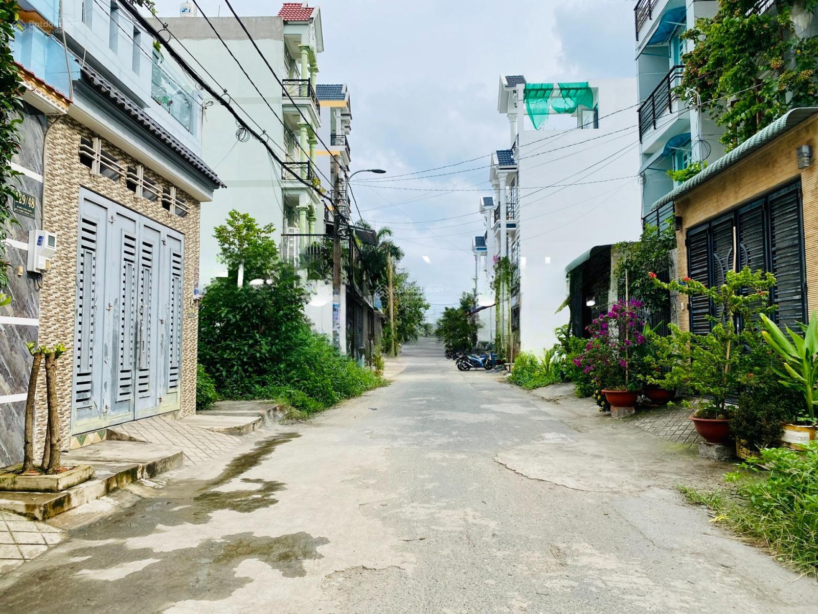 Bán nhà riêng tại Bùi Văn Ngữ, Hiệp Thành, Q12, diện tích 60m2. Nhà đẹp 4 tầng Giá 5.5 tỷ