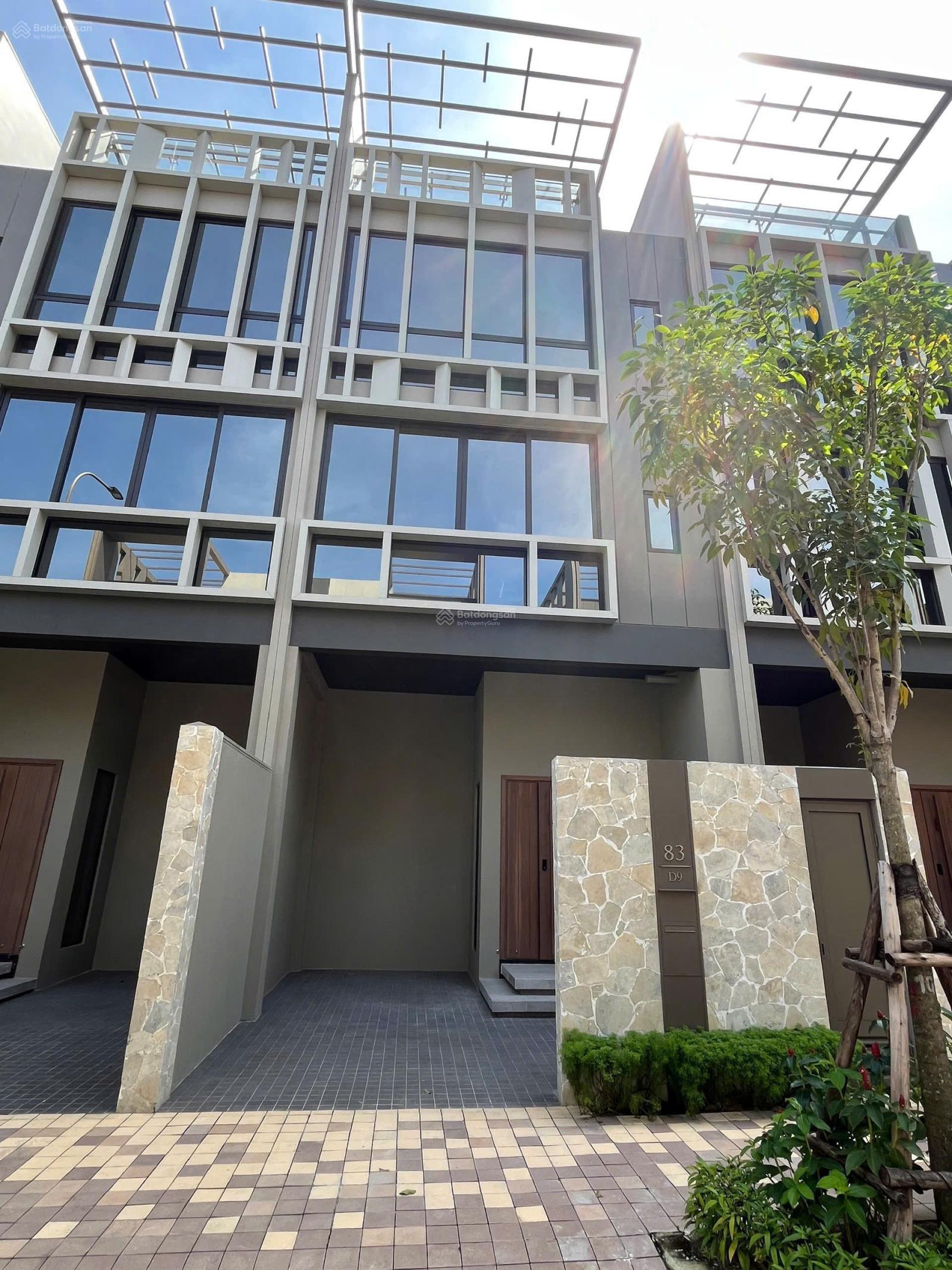 Chủ nhà cần sang nhượng căn nhà phố kế góc THE ORCHARD giá tốt, ngay công viên và tiện ích