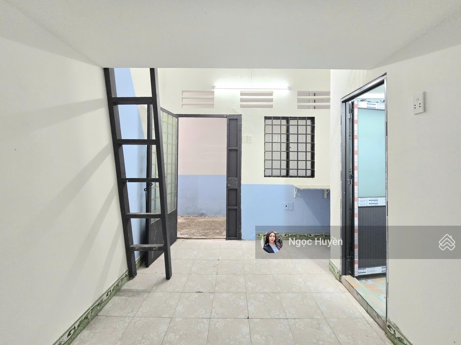 Siêu phẩm - giá 44tr/m2 - đất mặt tiền ĐS2 - tặng dãy trọ mới thu nhập 12tr/th - giáp Thủ Đức