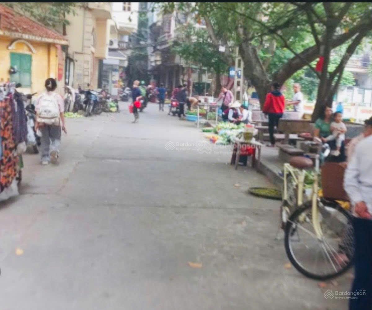 Bán nhà Tây Sơn, Đống Đa, lô góc, 2 cửa, 1 nhà ra ô tô đỗ, ngõ trước nhà rộng để 10 - 12 xe máy Bán nhà Tây Sơn, Đống Đa, lô góc, 2 cửa, 1 nhà ra ô tô đỗ, ngõ trước nhà rộng để 10 - 12 xe máy