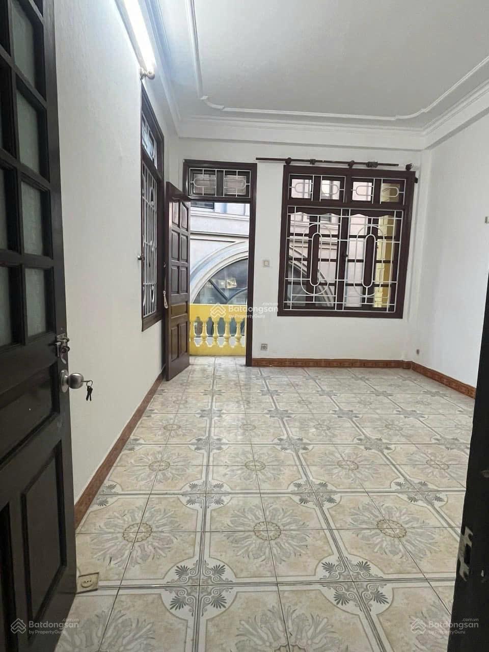 Phân lô Nguyễn Chí Thanh 45m2x4T, sạch sẽ đủ điều hòa, ngõ thông oto đi vòng quanh, vị trí tốt 17tr Phân lô Nguyễn Chí Thanh 45m2x4T, sạch sẽ đủ điều hòa, ngõ thông oto đi vòng quanh, vị trí tốt 17tr