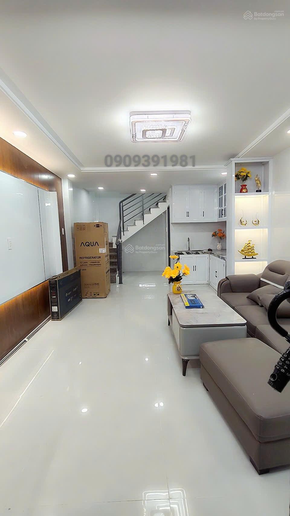 Bán nhà 2 tầng 2pn đường Lạc Long Quân phường 3 quận 11