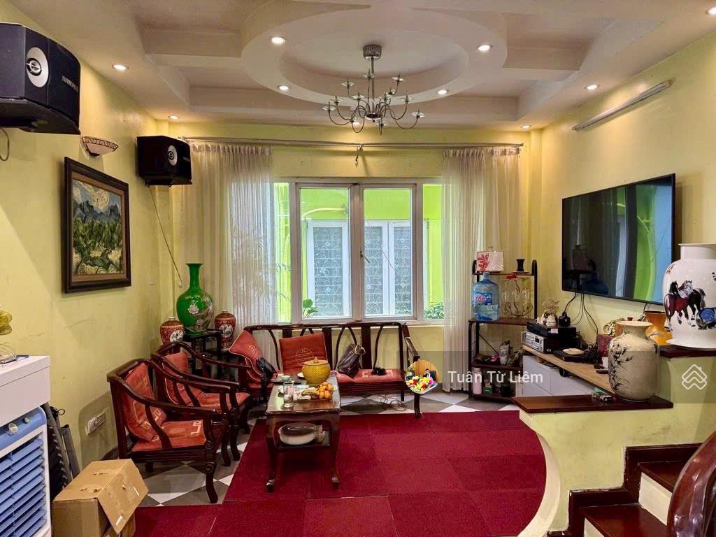 Nhà đẹp 4 tầng dân xây đình quán, ô tô đỗ cửa , ngõ rộng 3m ,2 thoáng trước sau sổ riêng