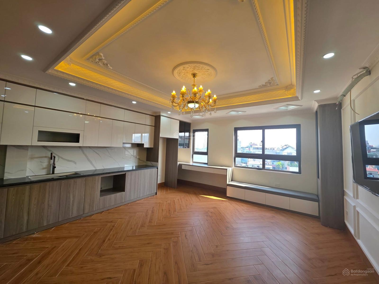 Siêu phẩm Phạm Văn Đồng - 43m2 x 5,3m - thang máy - lô góc - ô tô - vị trí đẹp - kinh doanh