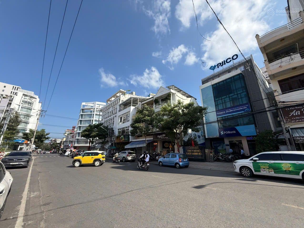 Bán nhà 5 tầng mặt tiền đường Lê Thành Phương- Đối diện Nhà văn hóa Thiếu Nhi Tỉnh