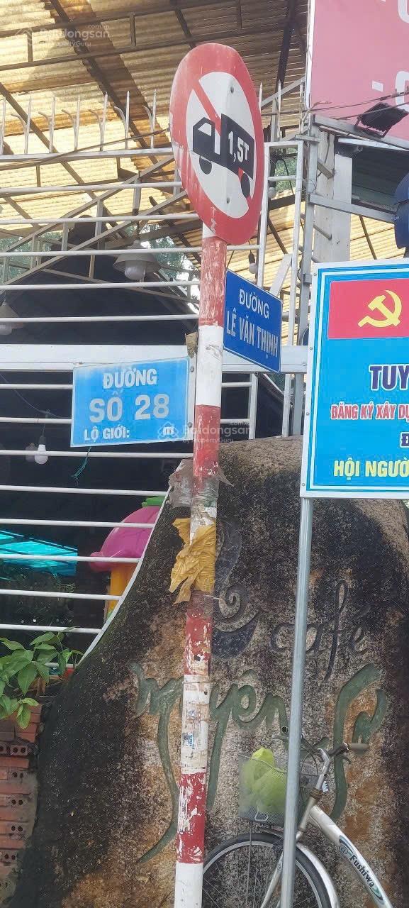 Chính chủ gửi bán nhà mặt đường 28 ra lê văn thịnh phường cát lái Q2 cũ