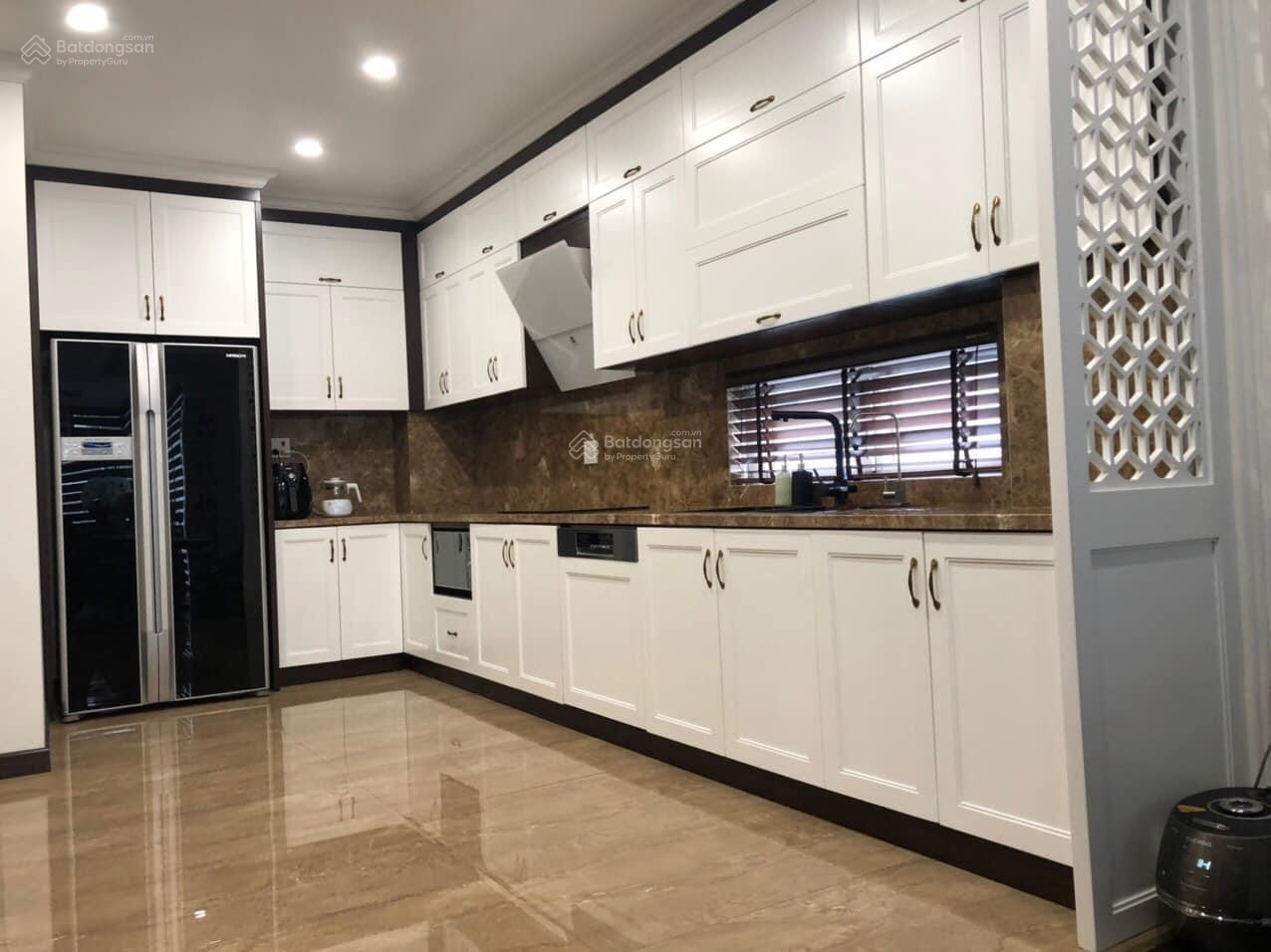 Bán nhà mặt phố Hàng Cháo, QH ổn định vỉa hè to rộng mặt tiền Quyền lực hơn 5m lô góc rất hiếm