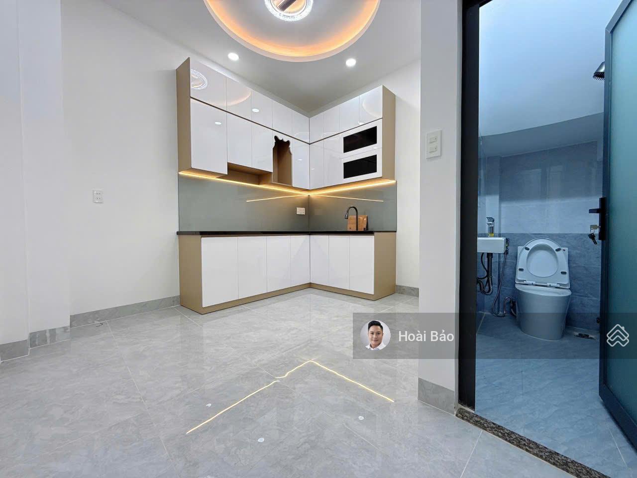 Bình Tân - hiếm nhà 1/ sát tên lửa, 3 tầng đúc, 6.6m x 10m, hẻm xe hơi, chỉ 5p đến Aeon Mall Bình Tân - hiếm nhà 1/ sát tên lửa, 3 tầng đúc, 6.6m x 10m, hẻm xe hơi, chỉ 5p đến Aeon Mall