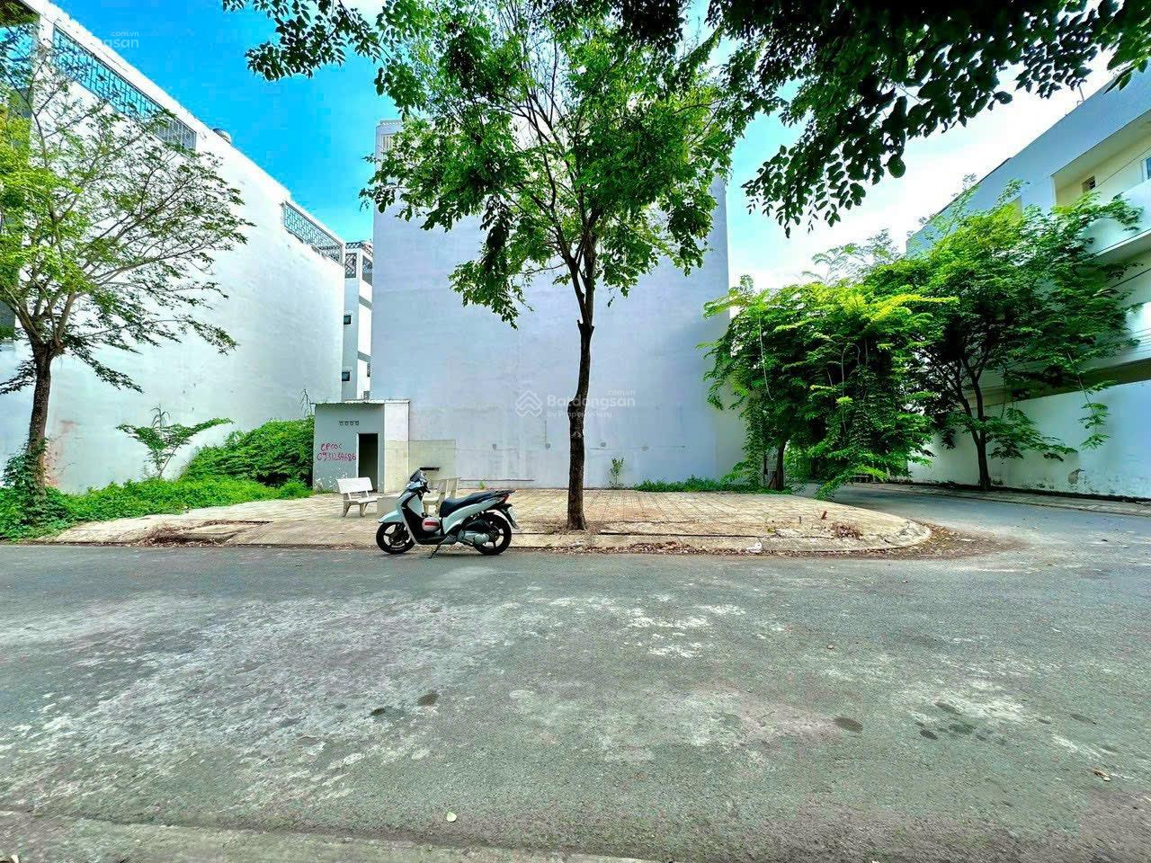 Bán lô đất góc 2 mặt tiền 8.5x16m Anh Tuấn Green Riverside Nhà Bè, sổ hồng, giá 9 tỷ Bán lô đất góc 2 mặt tiền 8.5x16m Anh Tuấn Green Riverside Nhà Bè, sổ hồng, giá 9 tỷ