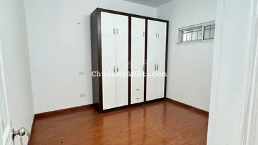 Chính chủ - 83.4m2 - 3 phòng ngủ - nội thất cơ bản - CC Bê Tông - chỉ 2.5 tỷ