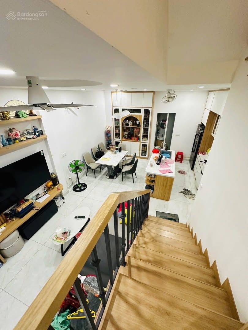 Bán gấp 13 tỷ giảm về 11.5 tỷ- 5 Tầng - 95m2 (5x19m) - Đường 10m Thông - Phạm Văn Bạch