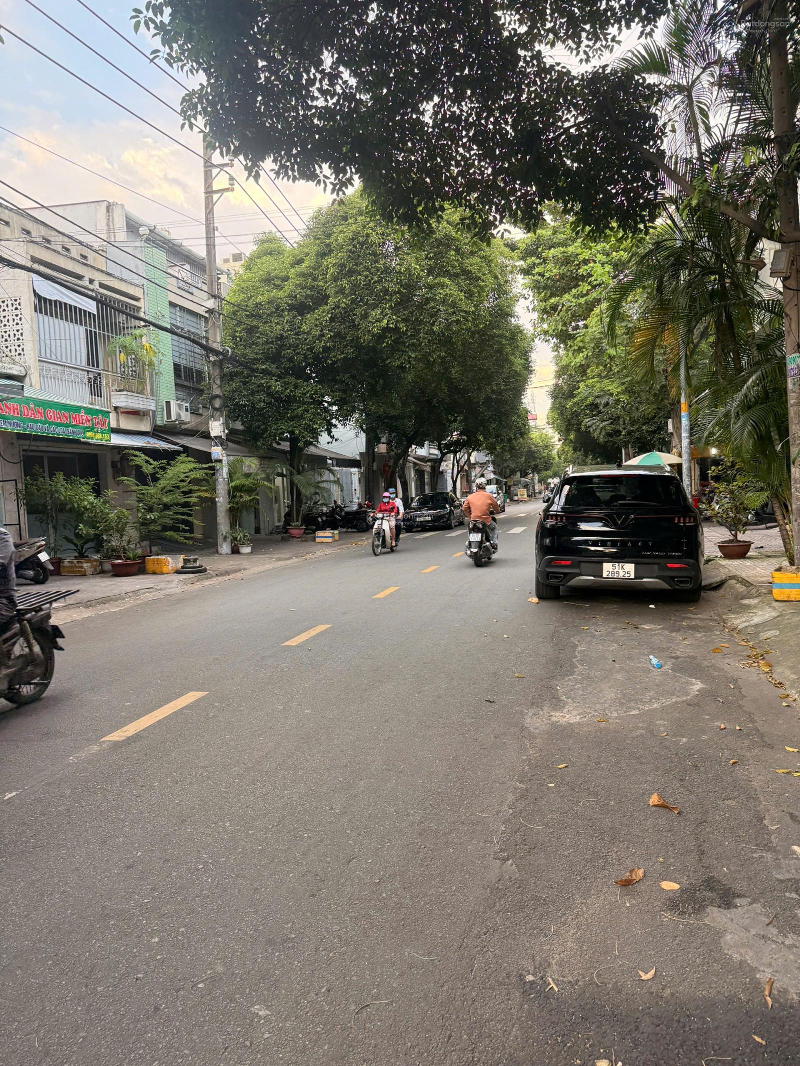 BÁN ĐẤT MẶT TIỀN TẠI TÂN PHÚ - DT 4X18M2 . NGAY PHAN ĐÌNH PHÙNG - THỐNG NHẤT