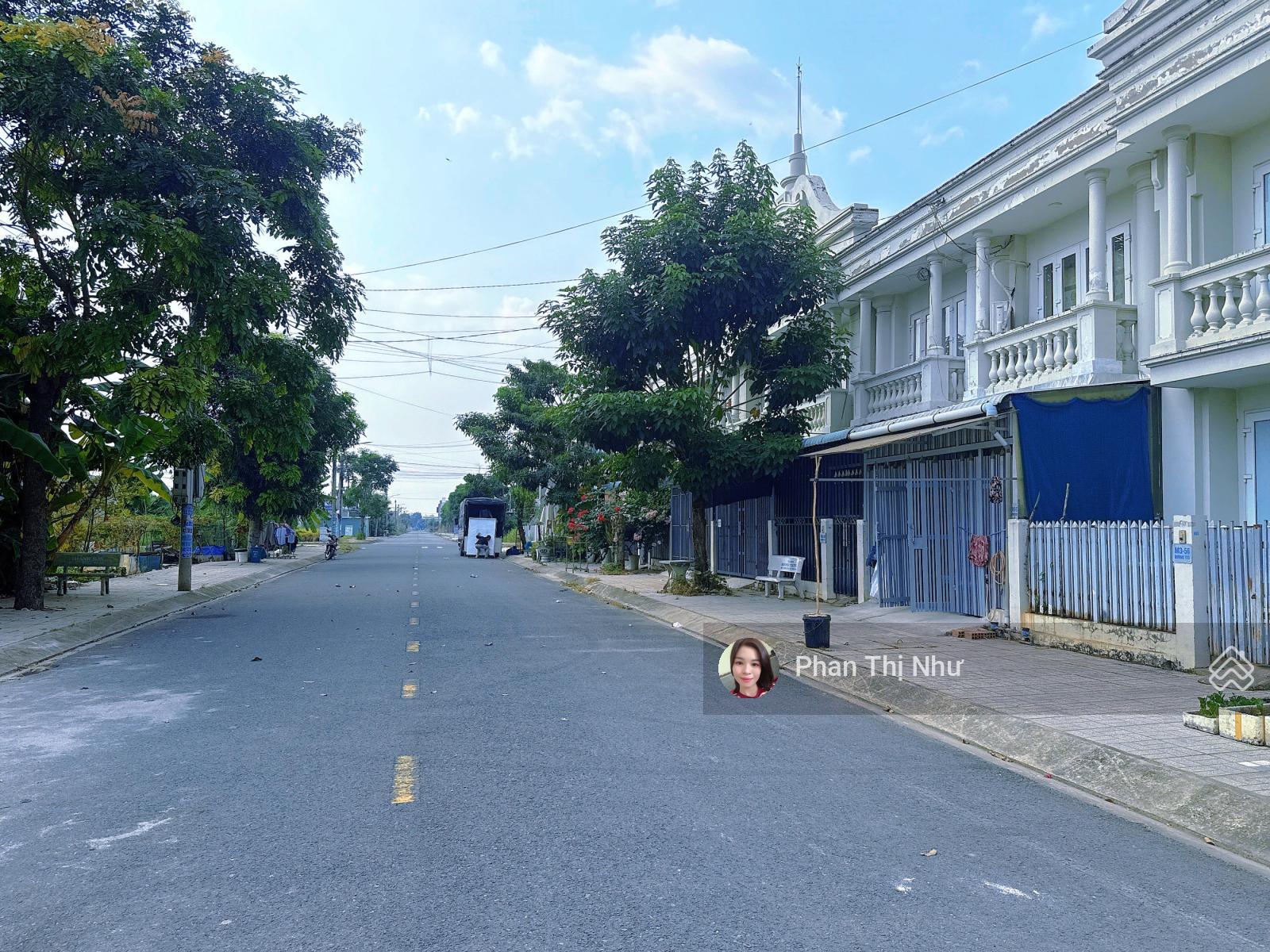 Nhà Hướng Nam Không Làm Cũng Có Ăn Nè Anh Chị!! ĐƯỜNG 14m!! Gần Cv Khủng Long!! Mời Anh Chị Ghé Xem Nhà Hướng Nam Không Làm Cũng Có Ăn Nè Anh Chị!! ĐƯỜNG 14m!! Gần Cv Khủng Long!! Mời Anh Chị Ghé Xem