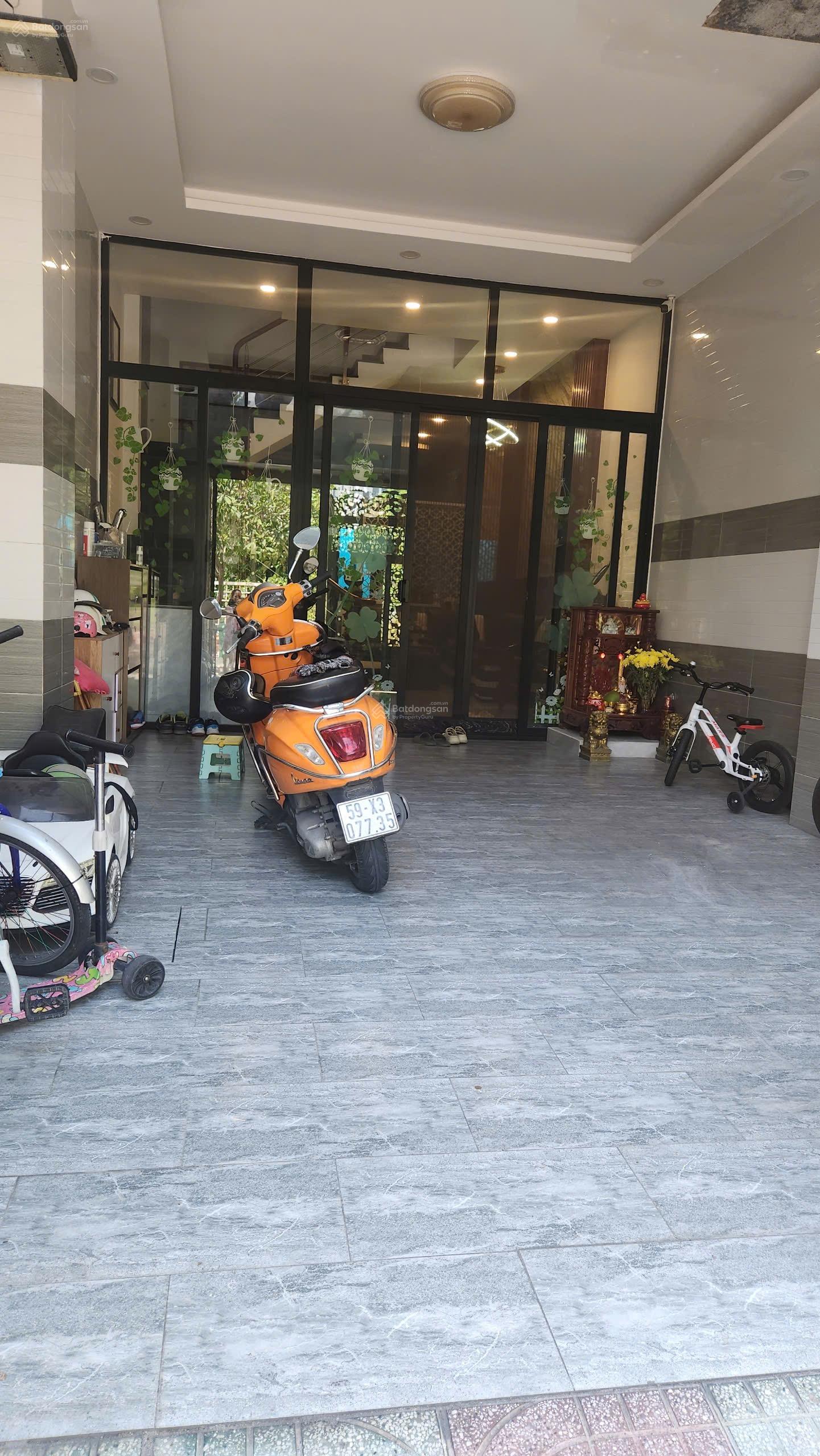 Bán nhà mặt tiền nội bộ Trường Sơn, P4, Tân Bình (4x15m) giá 9,9 tỷ
