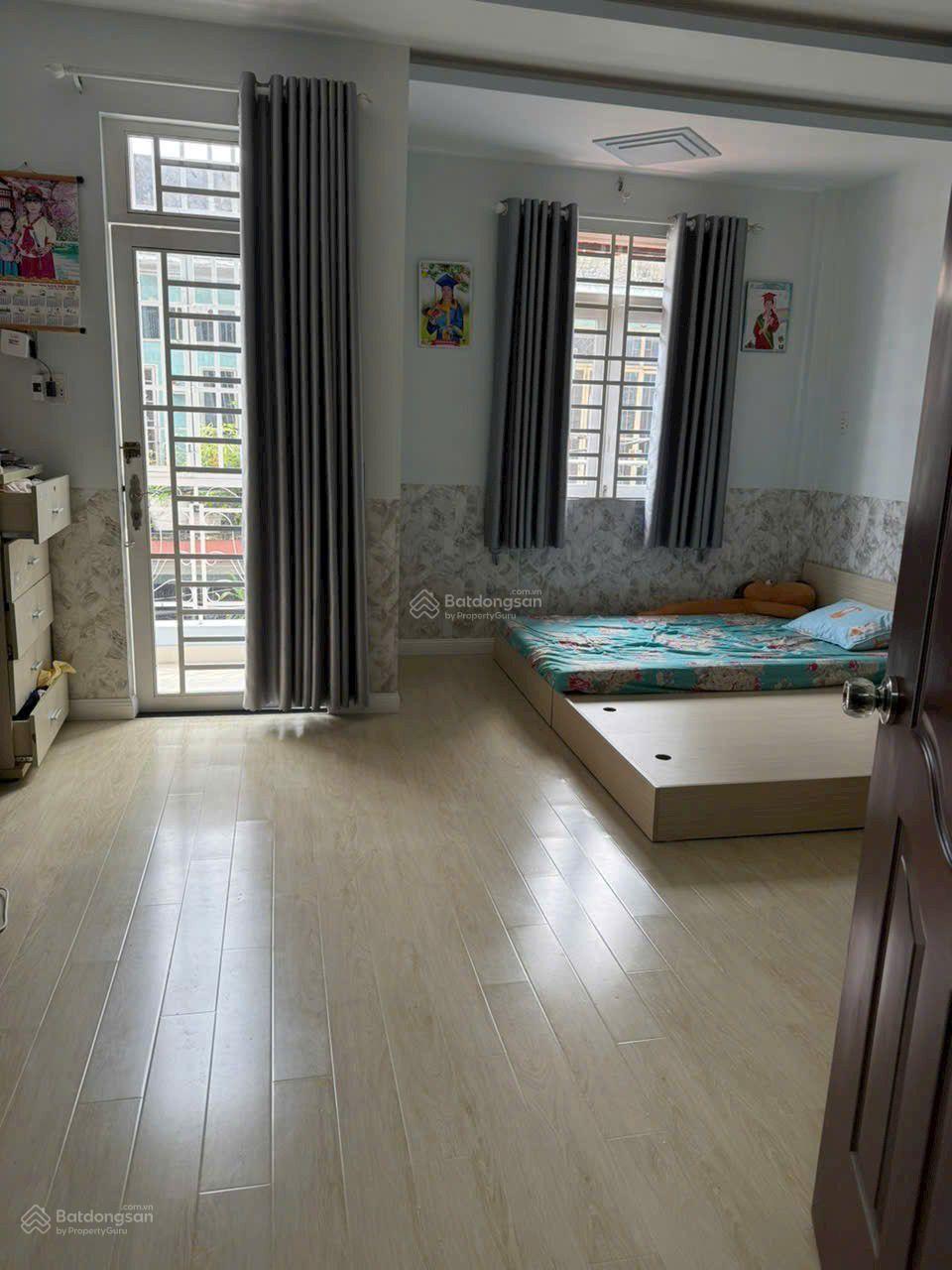 5ty8 thương lượng chính chủ định cư nên cần bán lại căn nhà xá mặt tiền đường Phạm Thế Hiển P4Q8