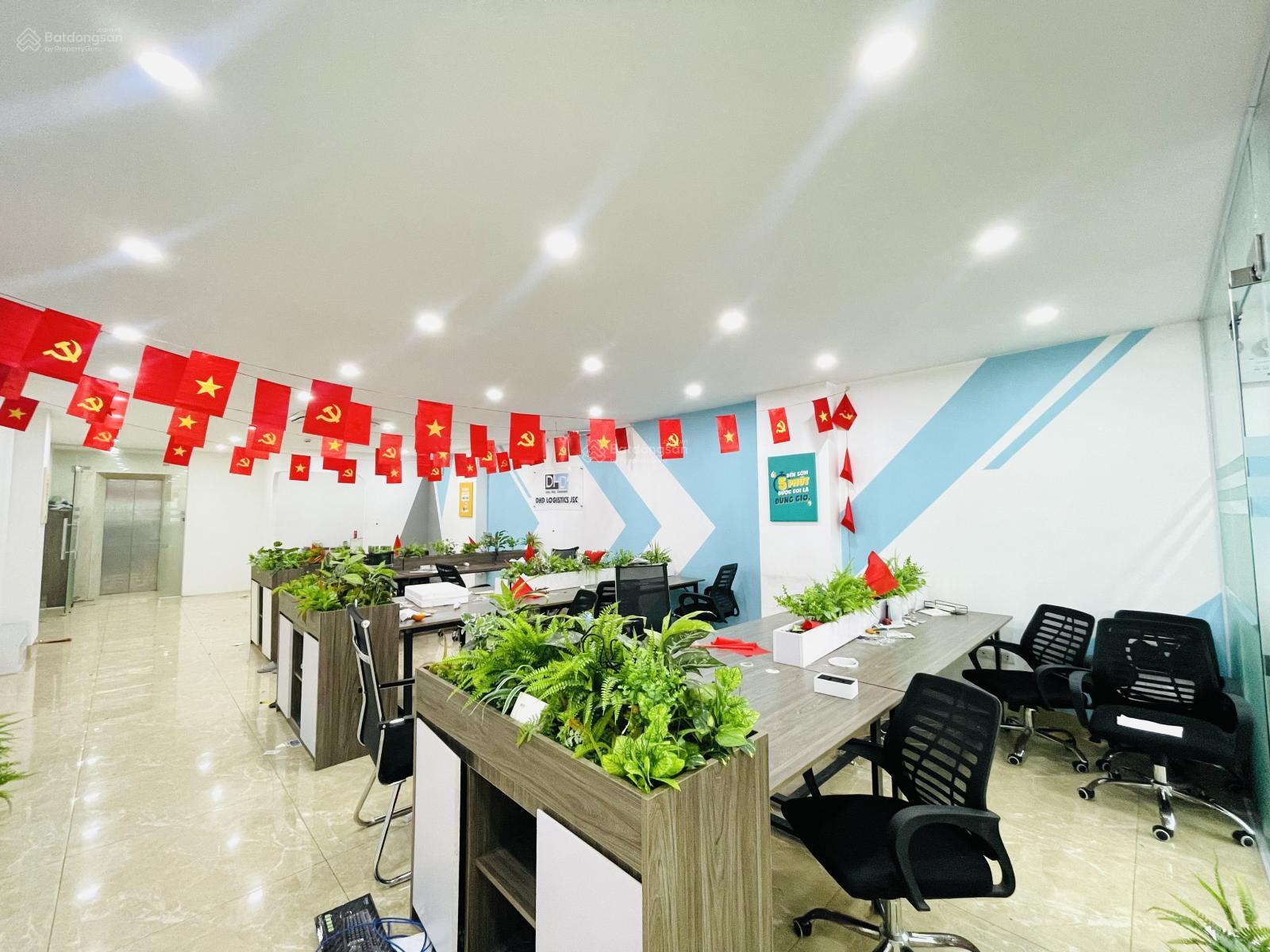 Chỉ hơn 10 triệu có ngay văn phòng tại 327 Vũ Tông Phan, Thanh Xuân, view thoáng, sẵn nội thất