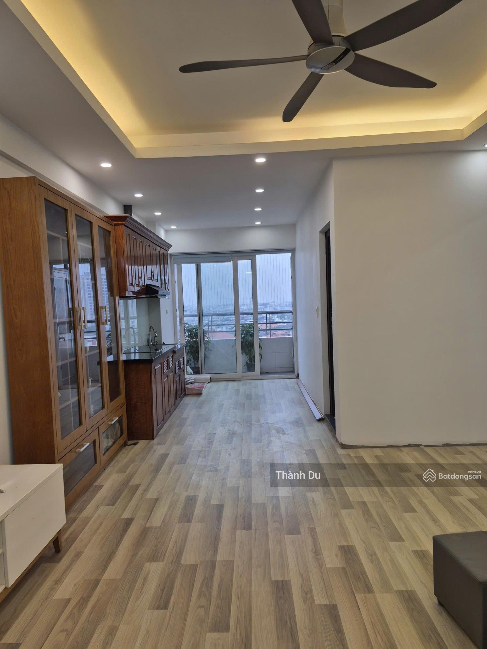Cho thuê chung cư khu đô thị Việt Hưng - Long Biên 80m2 2 phòng ngủ, full nội thất giá 9 tr