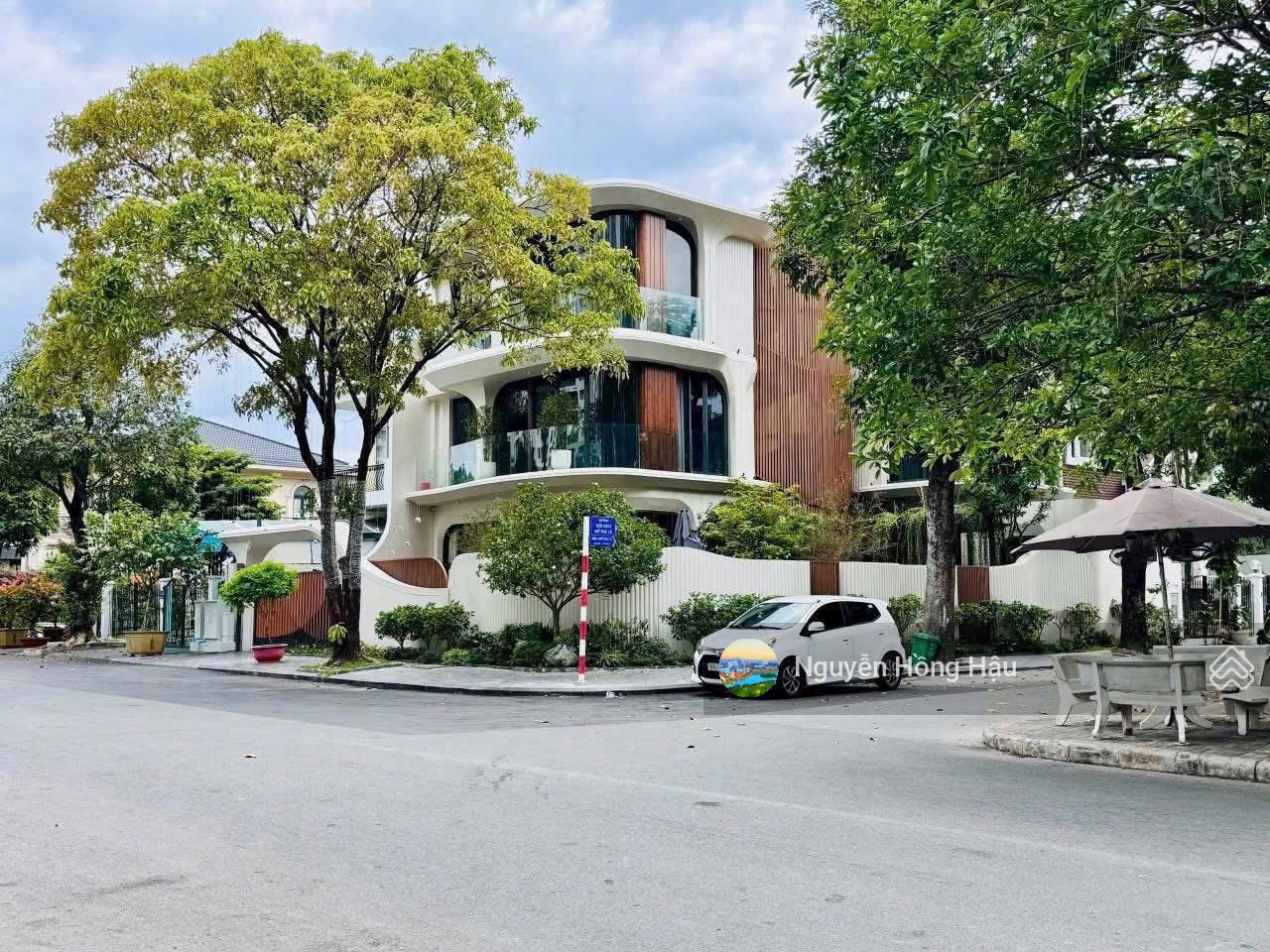 Chính chủ cần bán gấp căn góc 2 mặt tiền khu Mỹ Phú 1- Phú Mỹ Hưng nhà siêu đẹp có thang máy Chính chủ cần bán gấp căn góc 2 mặt tiền khu Mỹ Phú 1- Phú Mỹ Hưng nhà siêu đẹp có thang máy