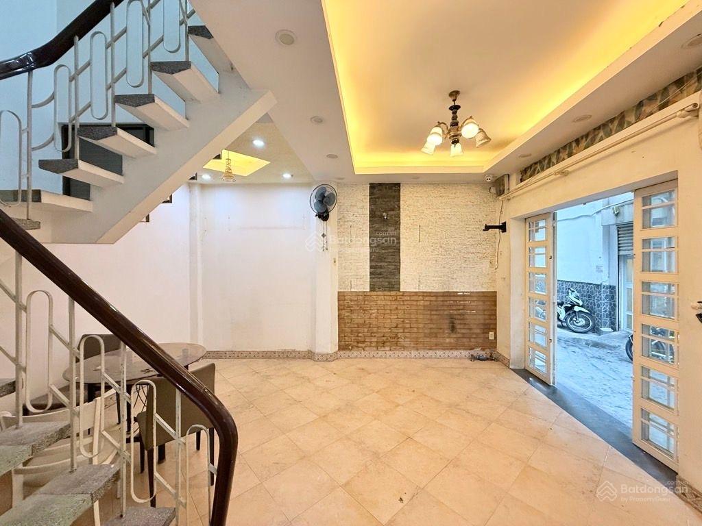 Quận 1 - Nguyễn Thị Minh Khai - 5 Tầng - 36m2 - Chỉ 9.9 Tỷ