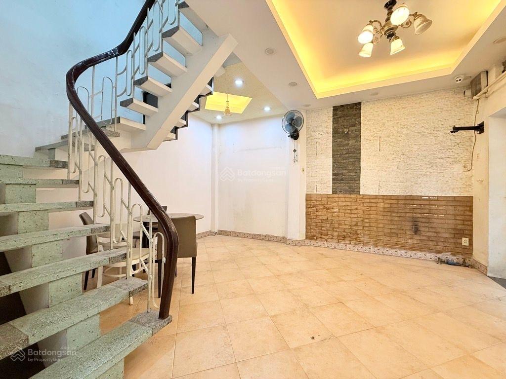 Quận 1 - Nguyễn Thị Minh Khai - 5 Tầng - 36m2 - Chỉ 9.9 Tỷ