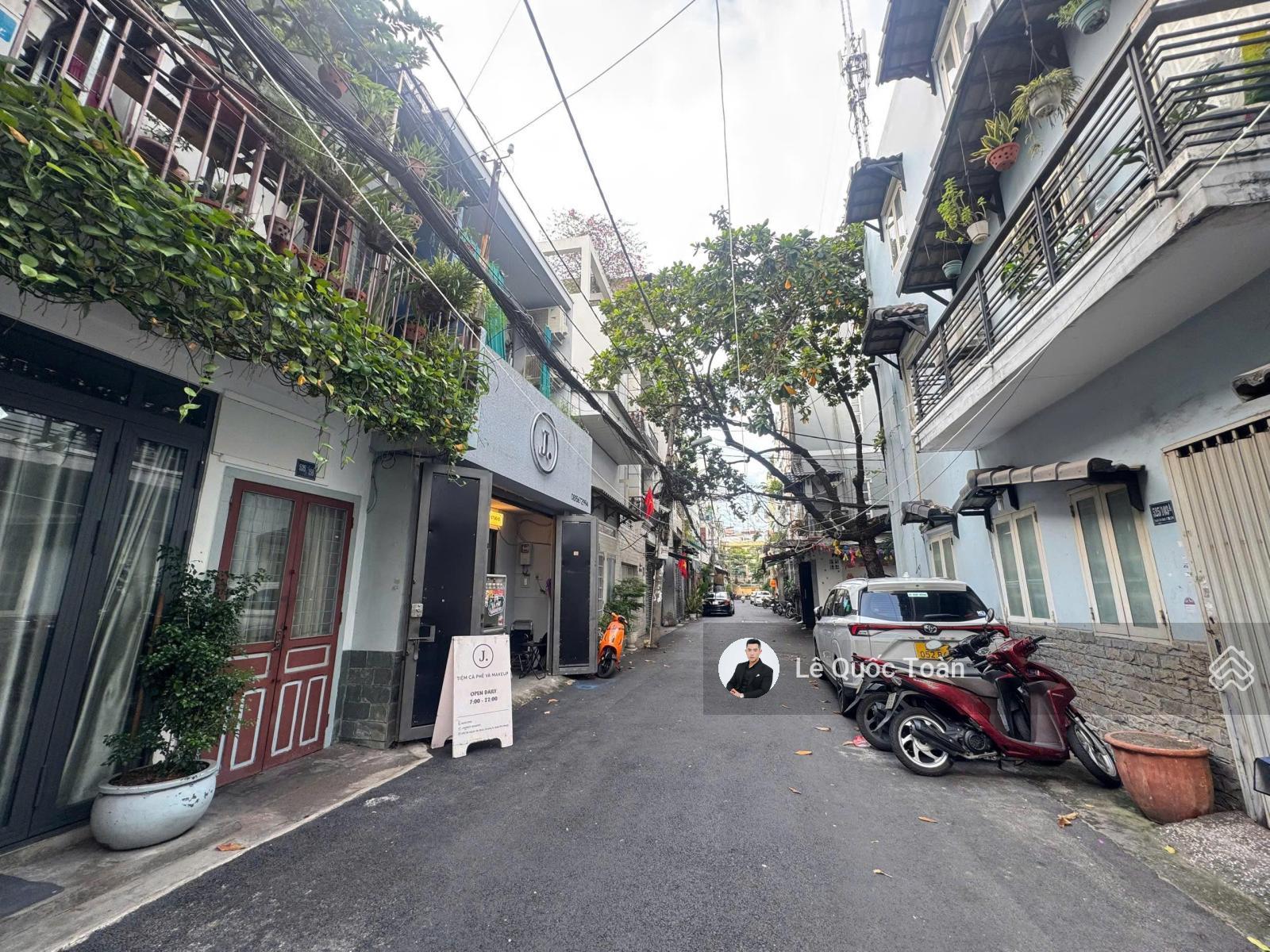 Khu sang! Hẻm 2 oto né nhau Huỳnh Văn Bánh, PN. DT 4.5x18m, 3 tầng cũ tiện xây mới chỉ 15,2 tỷ TL