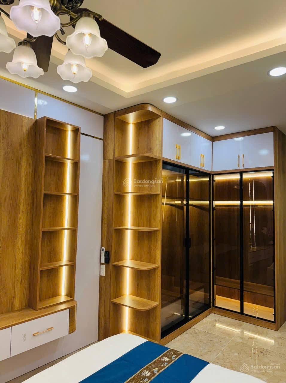 BÁN NHÀ KHU VIP TÂN BÌNH - HẺM XE HƠI TRÁNH - NHÀ MỚI FULL NỘI THẤT - GIÁ 5.05 TỶ