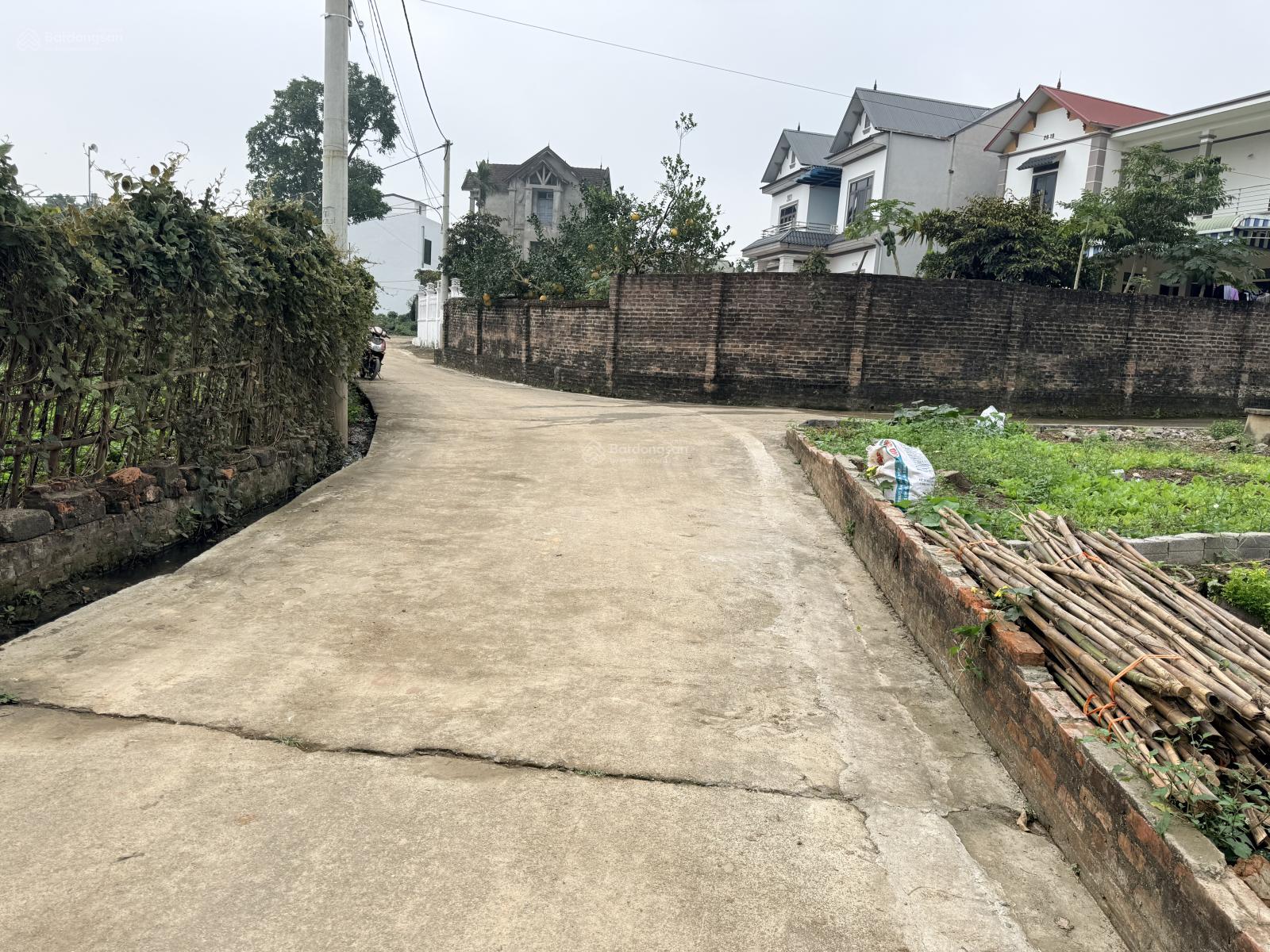 2 tỷ sở hữu ngay lô đất 100m2 full thổ cư đường thông ô tô tại Hoà Trúc Xã Phú Cát HN 2 tỷ sở hữu ngay lô đất 100m2 full thổ cư đường thông ô tô tại Hoà Trúc Xã Phú Cát HN