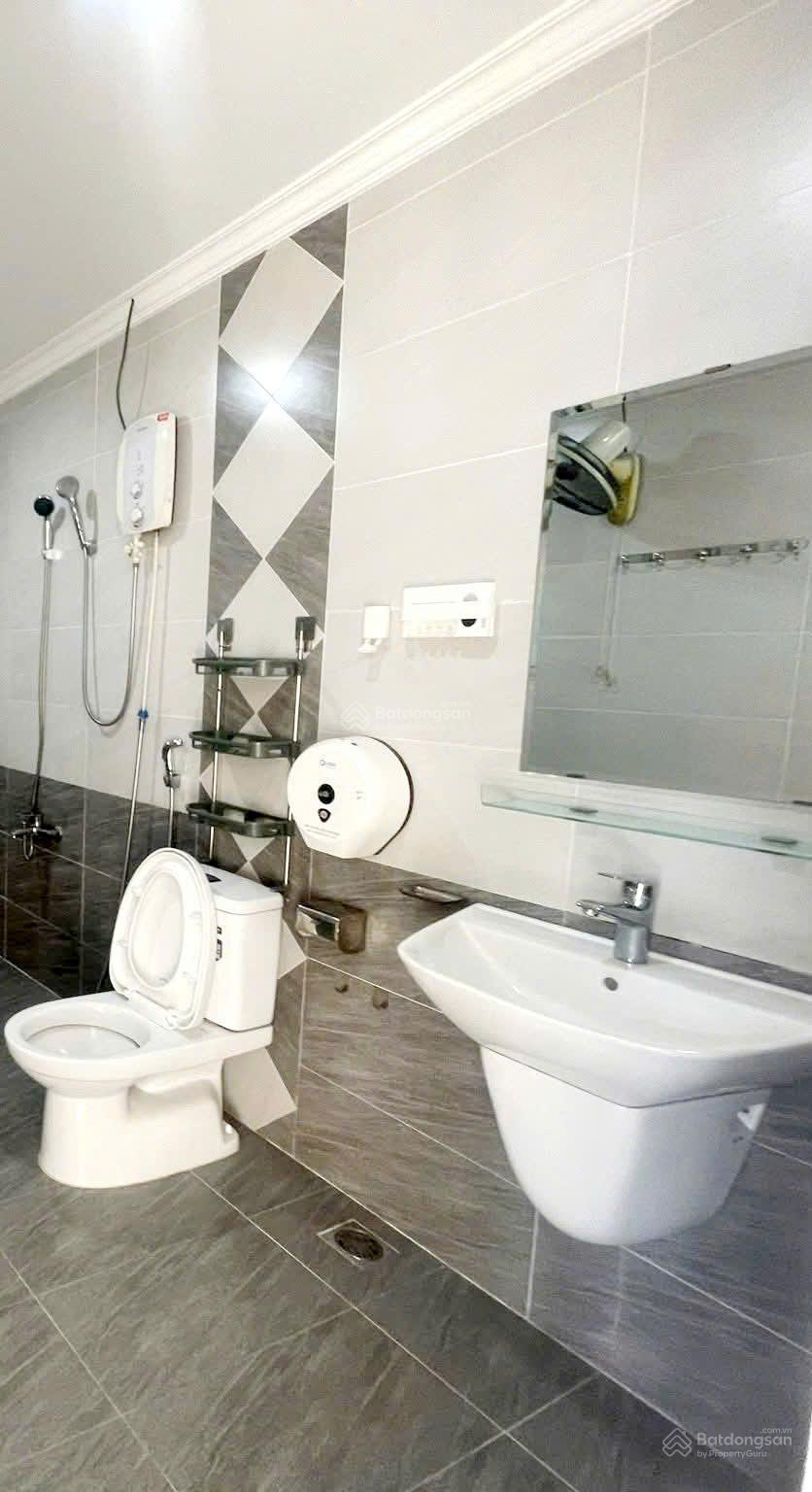 Cần cho thuê văn phòng KDT Vạn Phúc city full nội thất như hình giá 10tr 56m2 Cần cho thuê văn phòng KDT Vạn Phúc city full nội thất như hình giá 10tr 56m2