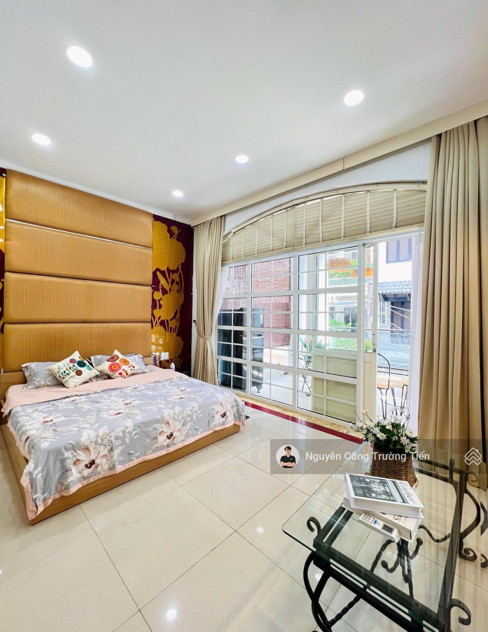 Cho thuê căn hộ studio 40m2 ban công ngay ngã tư Phú Nhuận - sân bay Tân Sơn Nhất - CV Gia Định