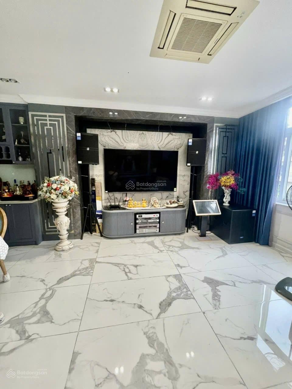 Bán căn duplex City Garden, 55 tỷ, 320m2, 4PN, hàng hiếm tại Bình Thạnh