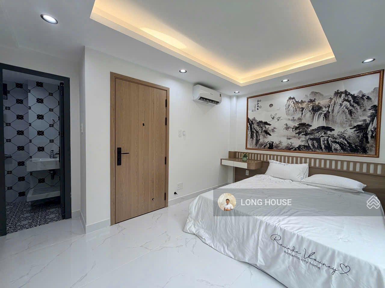 Nhà 5 tầng xây mới, gần 40m2, 5 phòng ngủ - hẻm rộng rãi sát mặt tiền Phùng Văn Cung