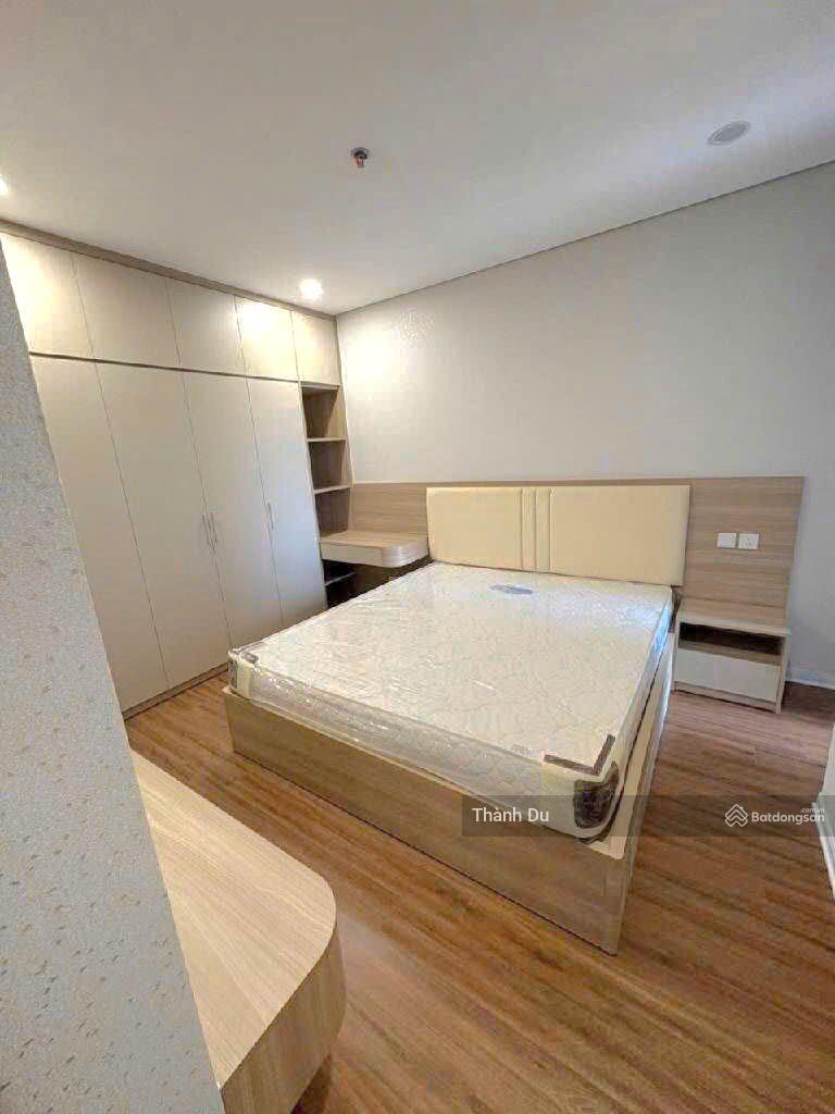 Bán căn hộ chung cư Bình Minh Garden 74m2 2 PN, 2WC nhà mới đẹp, full nội thất