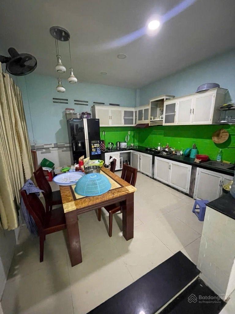 Ngay Vincom Nguyễn Xí 72m2 - (4.1mx18m) - hẻm xe hơi - 4PN - giá 7.9 tỷ (chỉ ~ 109tr/m2)