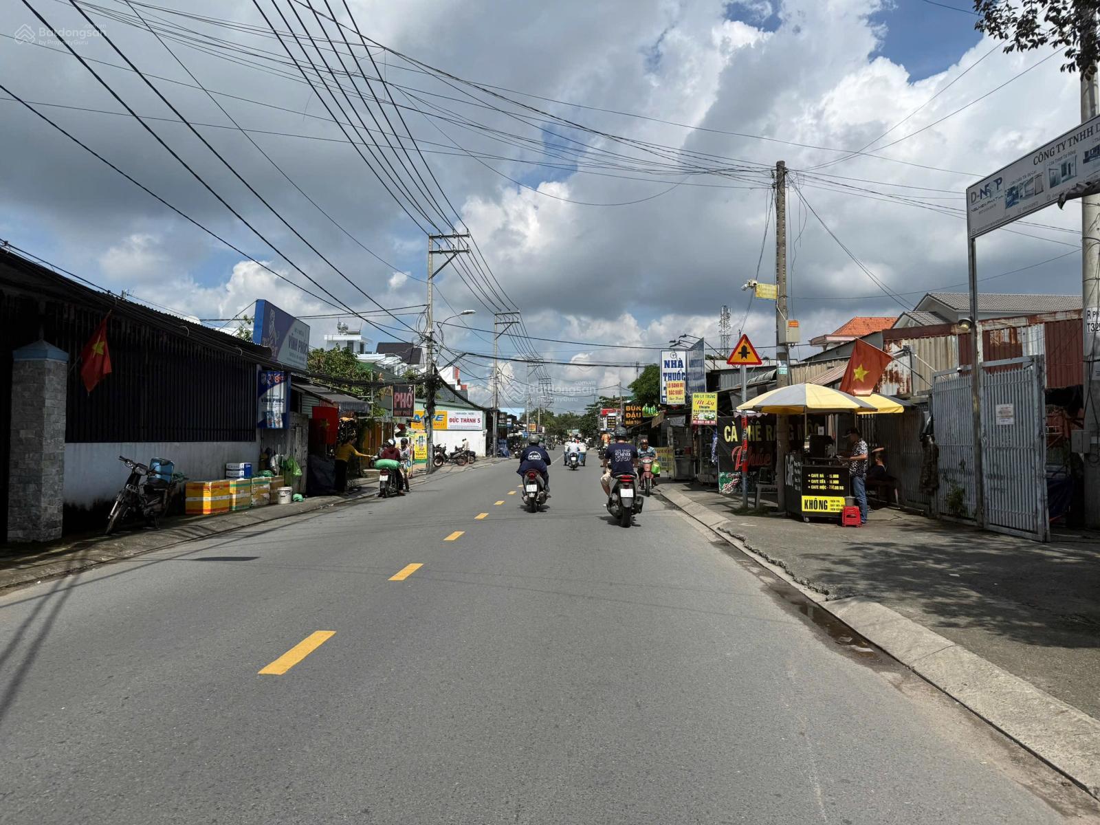 BÁN GẤP LÔ ĐẤT MẶT TIỀN PHAN VĂN HỚN 5x25m GIÁ 6ty5 Hóc Môn