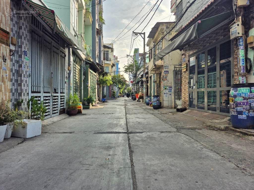 Bán cặp nhà 10 x 21m, 215m2, hẻm xe hơi tránh ngay Gò Mây giáp Tân Phú - nhỉnh 12 tỷ Bán cặp nhà 10 x 21m, 215m2, hẻm xe hơi tránh ngay Gò Mây giáp Tân Phú - nhỉnh 12 tỷ